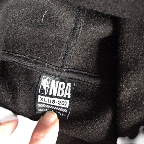 NBA Boy Size XL 18-20 Black Long Sleeve  Hoodie Sweatshirt Athletic Basketball - Picture 13 of 15